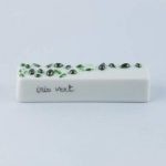 pour obtenir des effets gouttes d’eau ! donner de l‘originalité et du relief à vos décorations avec les éclats de verre iris vert transparent, pour decor porcelaine