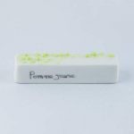 pour obtenir des effets gouttes d'eau ! donner de l'originalité et du relief à vos décorations avec les éclats de verre pomme jaune opaque, pour décor porcelaine
