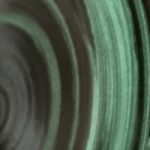 une couleur interférente d'un vert clair metallique, sans plomb héraeus superbe pour donner de l'éclat à vos couleurs foncées