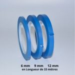 Ce Ruban adhésif bleu 9mm Longueur 33 mètres est un ruban Souple  adhésif à réserve en 9mm Longueur 33 mètres Il a la même qualité que les rubans orange en 55 mètres. légèrement plus fin avec une très bonne adhésion, il a l'avantage de ne pas laisser des dépôts parfois épais de peinture sur le bord du ruban, ce qui permet d'avoir un travail parfait sans correction.